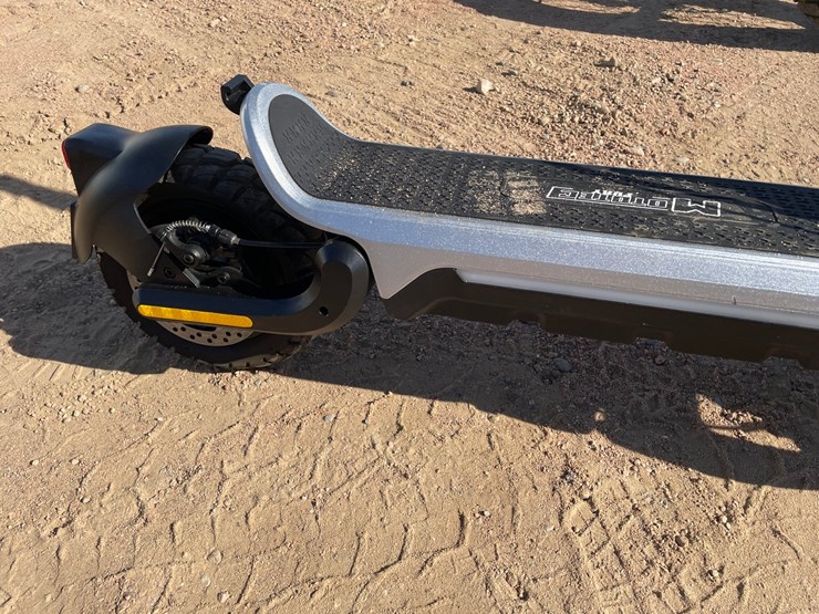 #1035-•-2025-mototec-fury-electric-scooter-image-7