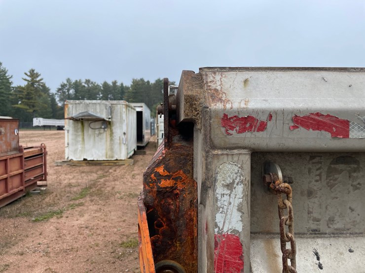 #3729-•-16'-salter-and-sand-box-with-conveyor-bottom-image-40