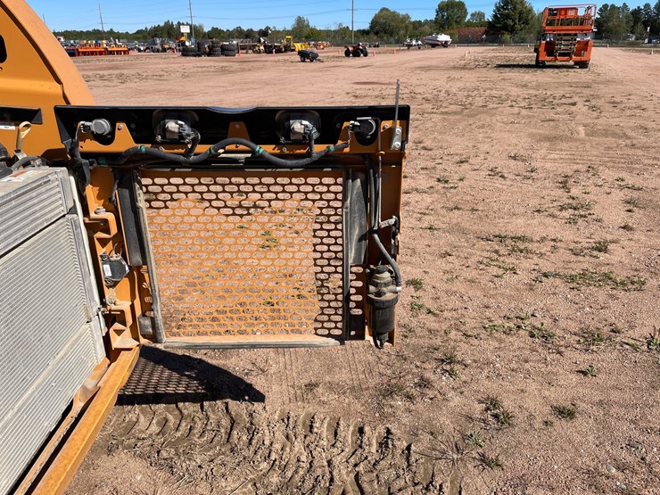 #1958-•-2014-case-sr220-skid-steer-image-21