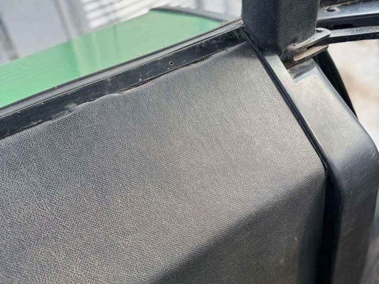 1980-john-deere-4440-tractor,-7,995-hours,-540-and-small-1000pto,-front-fuel-tank,-full-rack-front-weights,-hammer-strap,-side-step,-quad-range,-18.4x38,-quick-hitch,-2-remotes,-s/n--4440w037072-image-27