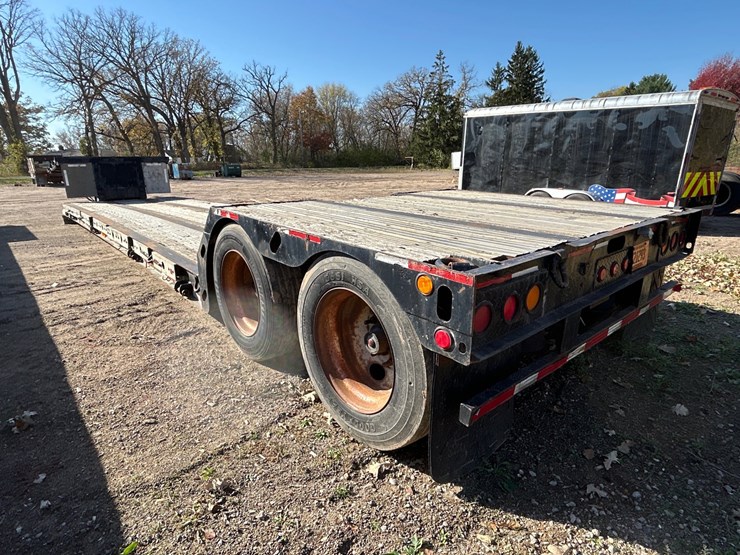 #6917-•-2005-xl-60-mfg-tandem-axle-detachable-gooseneck-lowboy-semi-trailer-(has-wi-title)-image-2