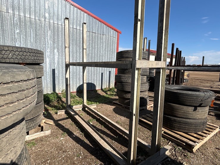 #6959-•-(1)-welded-aluminumtire-storage-rack-frame-image-1