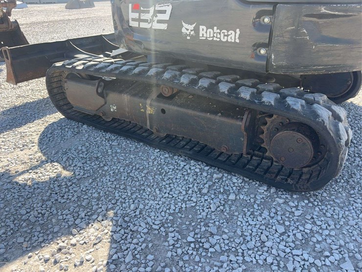 2021-bobcat-e32-tracked-mini-excavator,-2,213-hours-,-diesel,-with-hyd-thumb,-comes-with-20”-smooth-bucket,-s/n--b3y115533-image-13