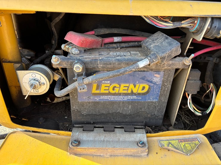 #1917-•-cat-305e2-cr-mini-excavator-image-21