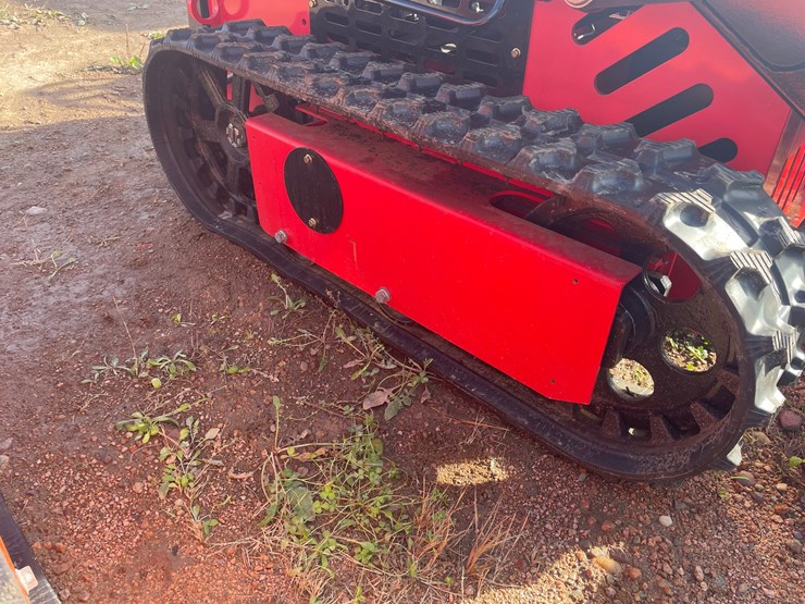 #3212-•-2026-skid-steer-loader-image-13