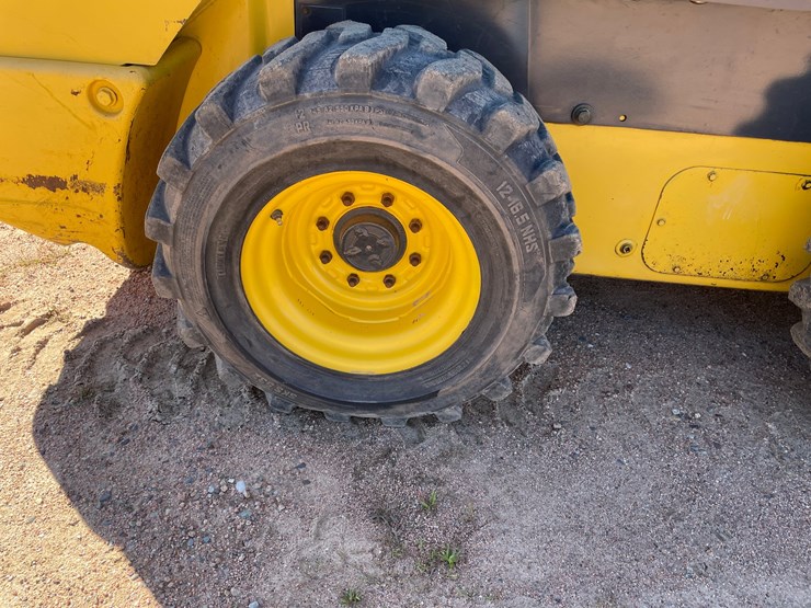 #1959-•-2015-new-holland-l230-skid-steer-image-11