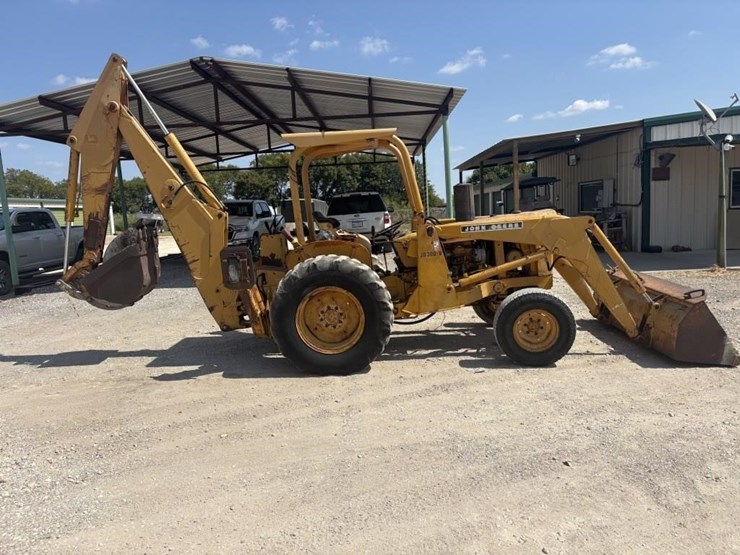 deere-300b-image-2