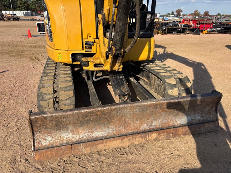 #1917-•-cat-305e2-cr-mini-excavator-image-13