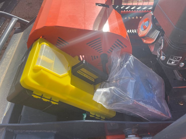 #3208-•-2026-tracked-lawn-mower-image-9