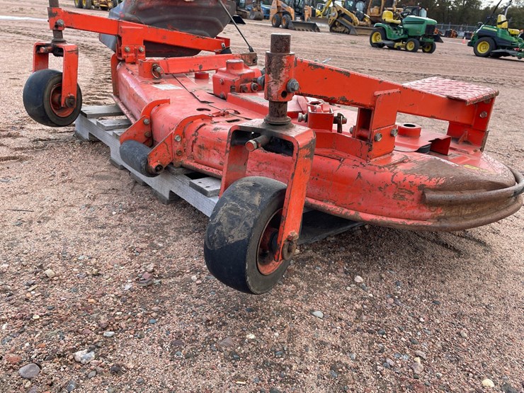 #1019-•-kubota-f2400-4wd-tractor-with-attachments-image-105