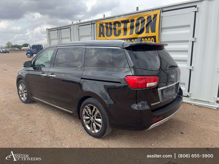 2017-kia-sedona-image-4