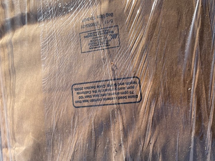 #5207-•-pallet-of-glass-beads-image-6