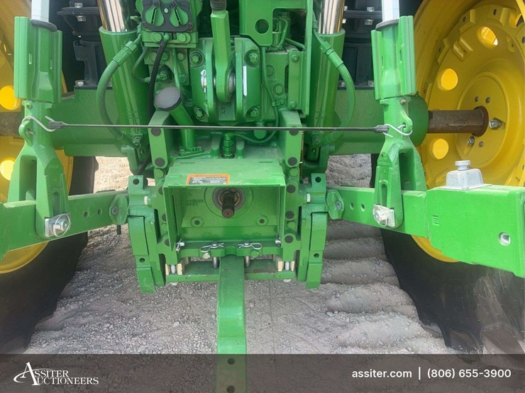 2022-john-deere-r-image-21