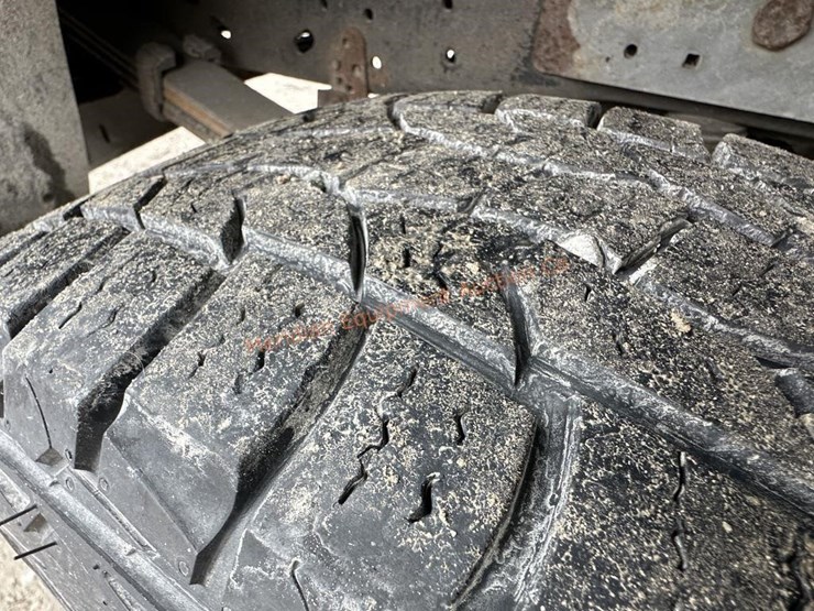 2010-ford-f-250-super-duty-4x4-pickup-image-27