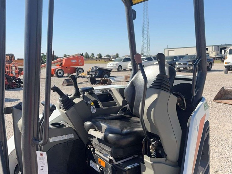 2021-bobcat-e32-tracked-mini-excavator,-2,213-hours-,-diesel,-with-hyd-thumb,-comes-with-20”-smooth-bucket,-s/n--b3y115533-image-20