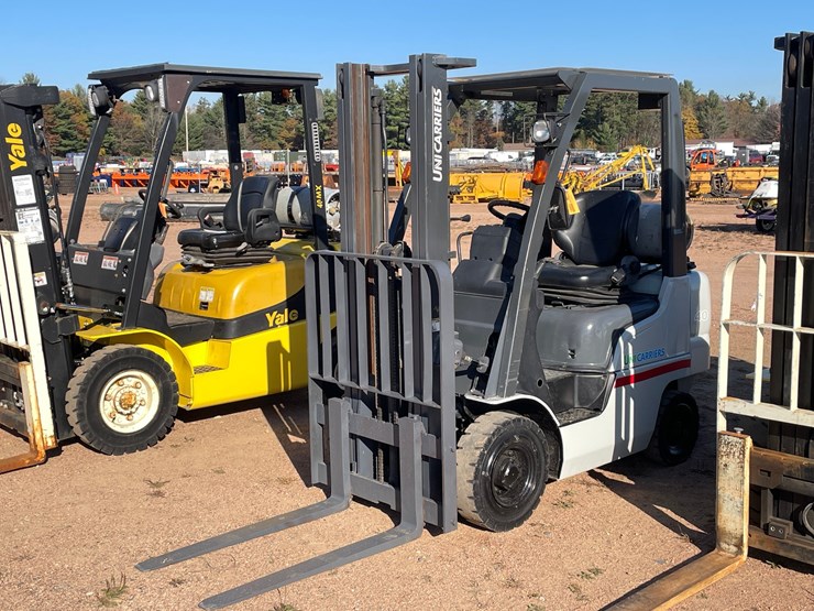 #1885-•-unicarrier-40-lp-forklift-image-1