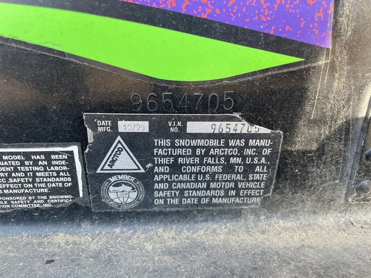 #1912-•-1996-arctic-cat-cougar-snowmobile-image-17