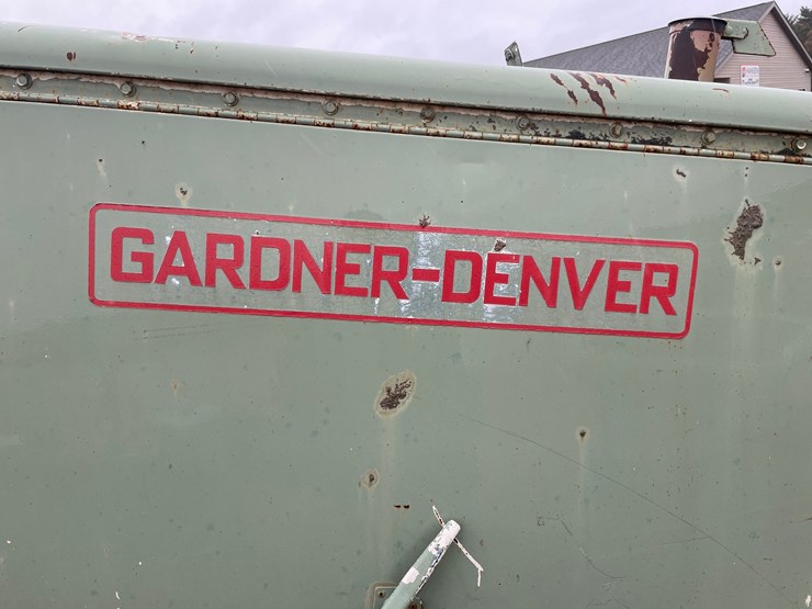 #1855-•-gardner-denver-towable-air-compressor-image-30