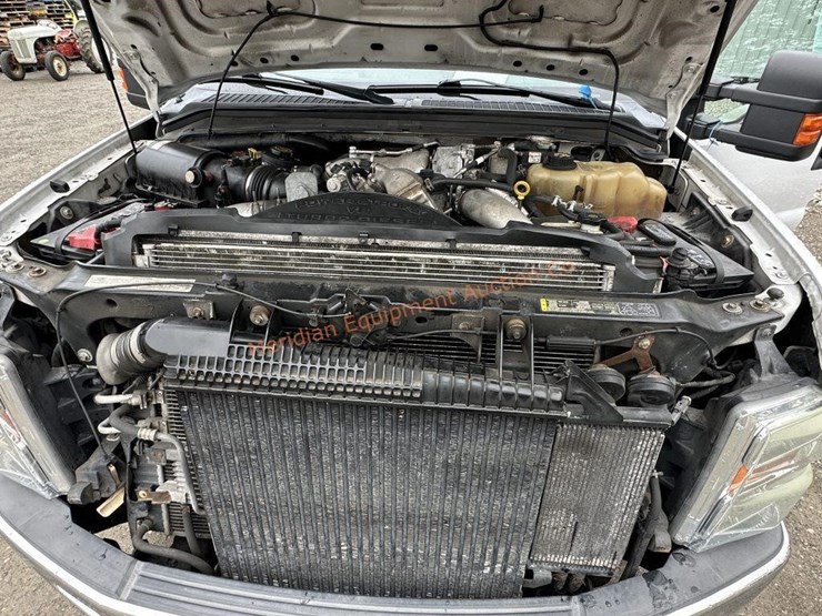 2010-ford-f-250-super-duty-4x4-pickup-image-30