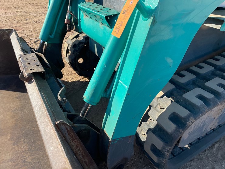 #1873-•-1998-takeuchi-tl26-2-tracked-skid-steer-image-12