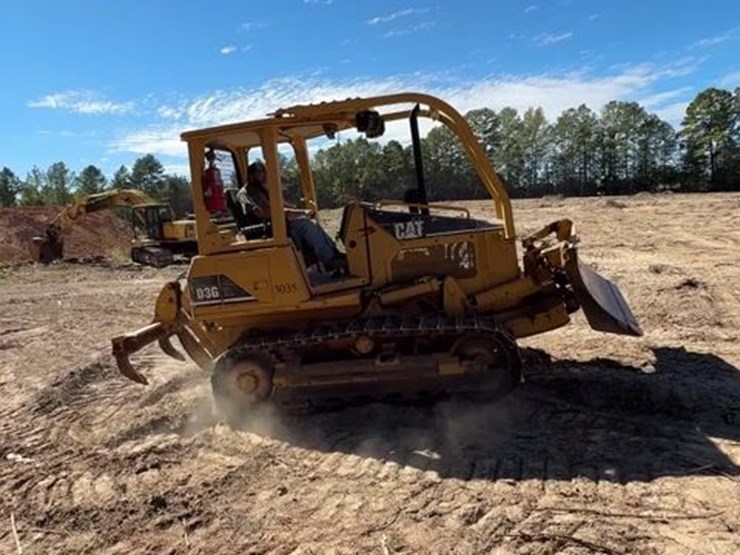 caterpillar-d3g-xl-image-1