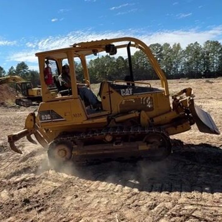 CATERPILLAR D3G XL