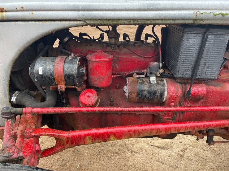 #1856-•-ford-tractor-image-28