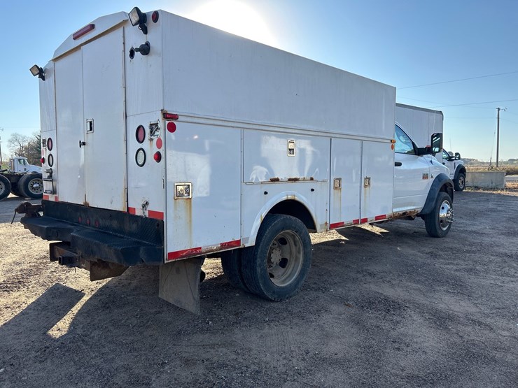 #6901-•-2011-ram-5500-heavy-duty-service-truck-(has-wi-title)-image-5