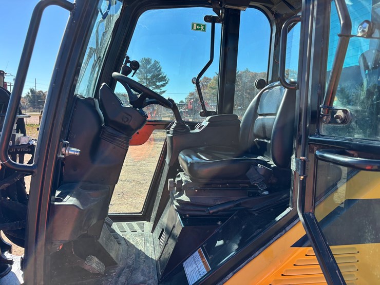 #1894-•-2023-gehl-al550-wheel-loader-image-37