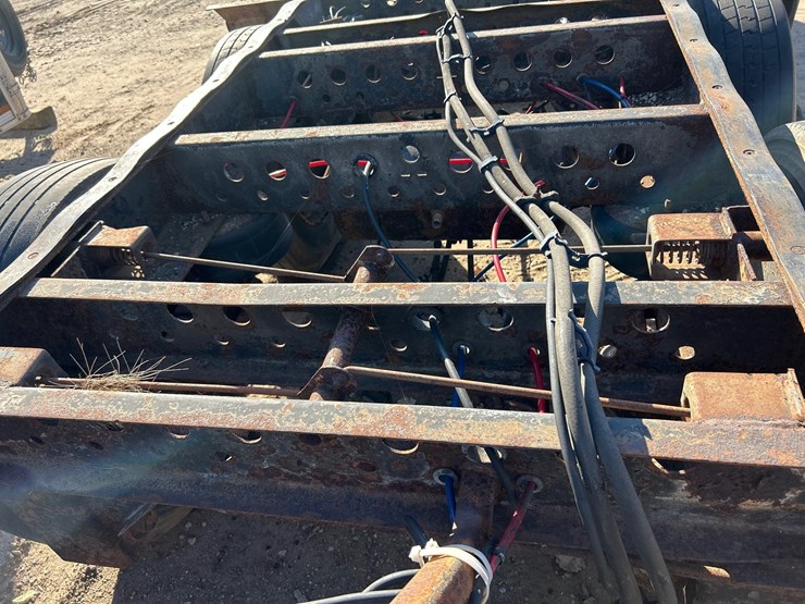 #6920-•-tandem-axle-trailer-slider-bogie-assembly-image-9