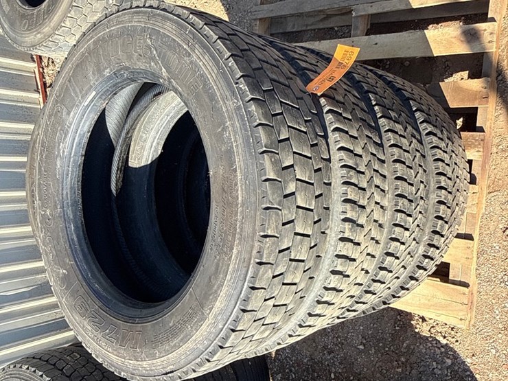 #6976-•-(5)-commercial-truck-tires-image-3