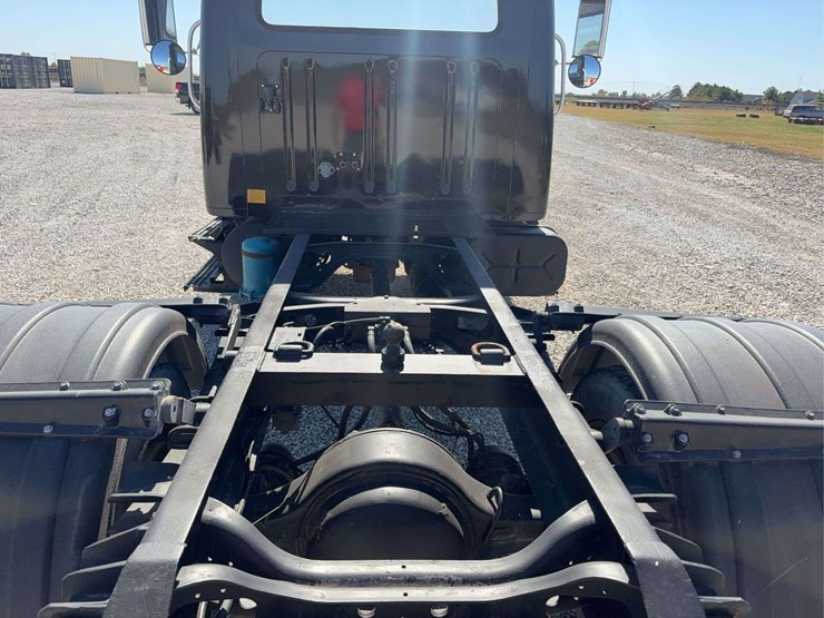 1998-international-4700-day-cab-truck,-121,834-miles,-single-axle,-255/70r22.5-tires,-dt466e-engine,-gooseneck-ball-hitch,-automatic-transmission-vin#-1hsscaan4wh551789-image-10