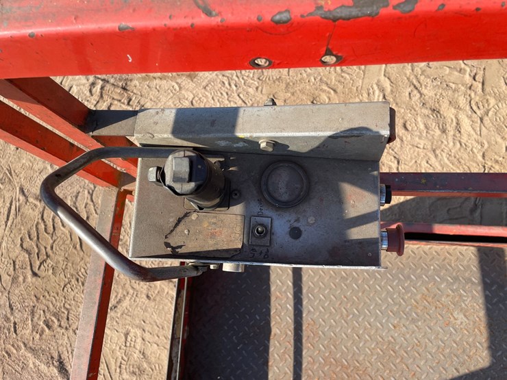 #1908-•-skyjack-sj113-3219-electric-scissor-lift-image-16