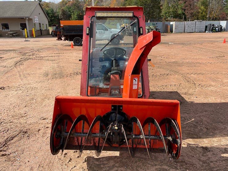 #1019-•-kubota-f2400-4wd-tractor-with-attachments-image-4