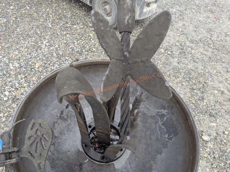 steel-bird-bath-image-6