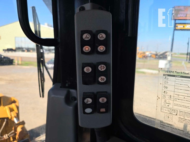 2016-caterpillar-d6t-xl-image-20