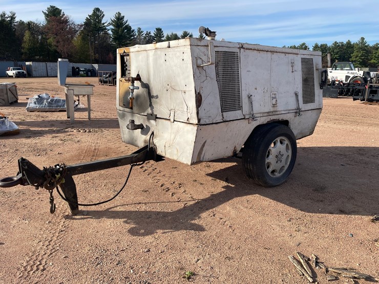#1896-•-sullair-185-towable-air-compressor-image-1
