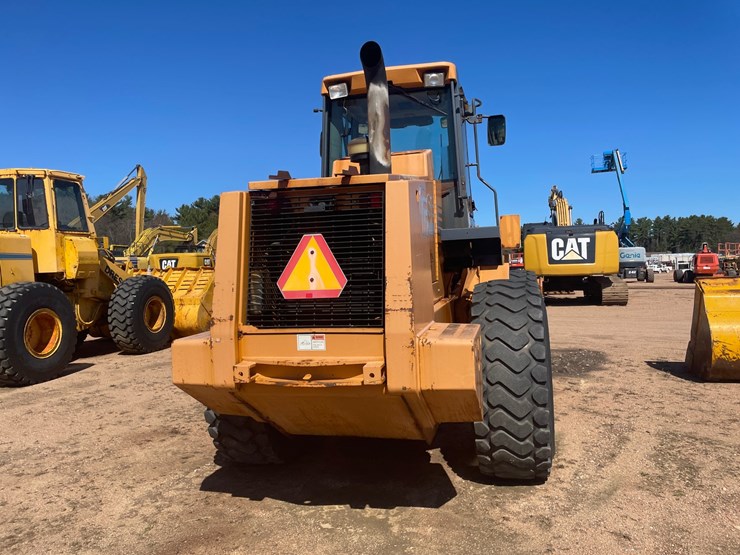 #1748-•-2001-case-721c-wheel-loader-image-5