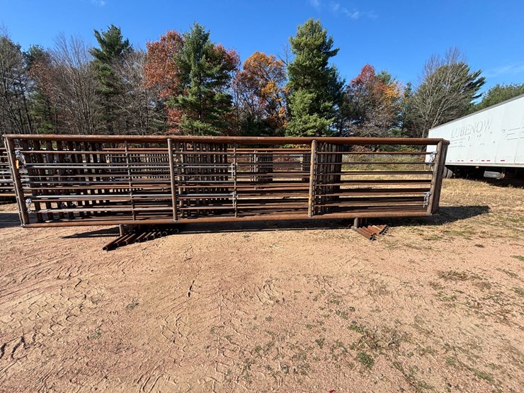 #3797-•-(10)-24'-steel-free-standing-panels-image-8