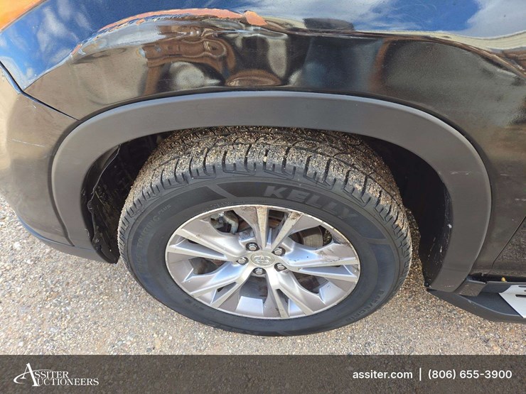 2015-toyota-highlander-xle-image-29