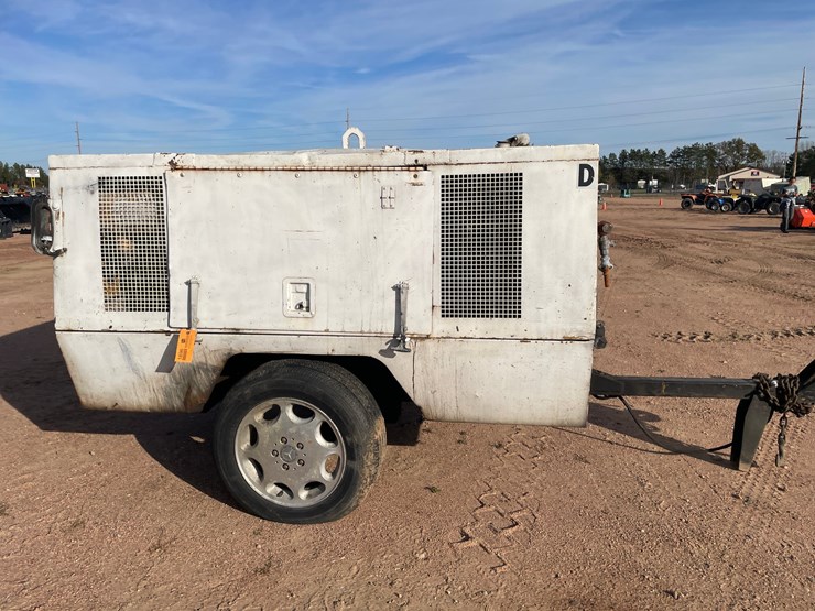 #1092-•-sullair-185-towable-air-compressor-image-4