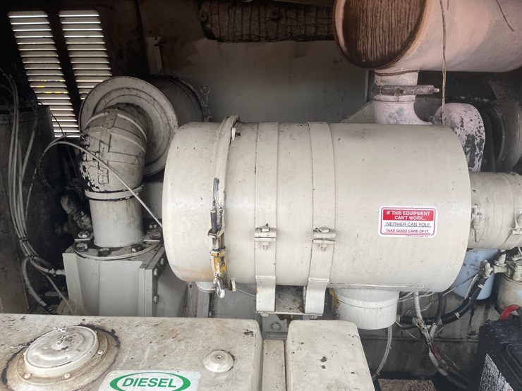 #1853-•-leroi-750-cfm-air-compressor-image-33