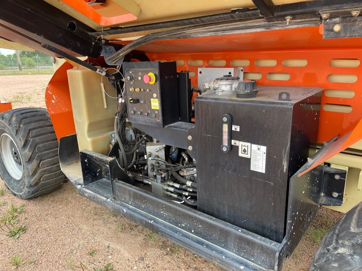 #1859-•-2015-jlg-4394rt-4x4-scissor-lift-image-33