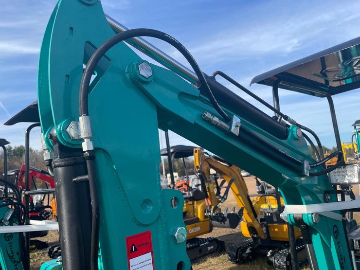 #3231-•-2026-cfg-kt13r-mini-excavator-image-12