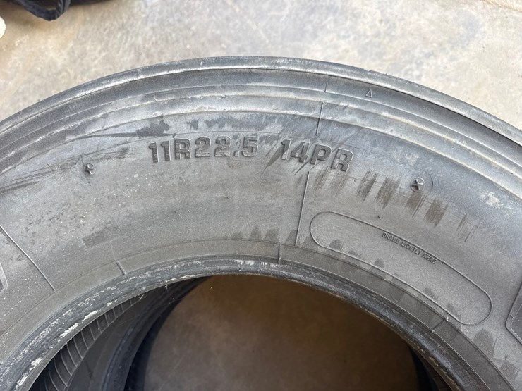 #6990-•-(2)-firestone-fs591-11r22.5-commercial-truck-tires-image-4
