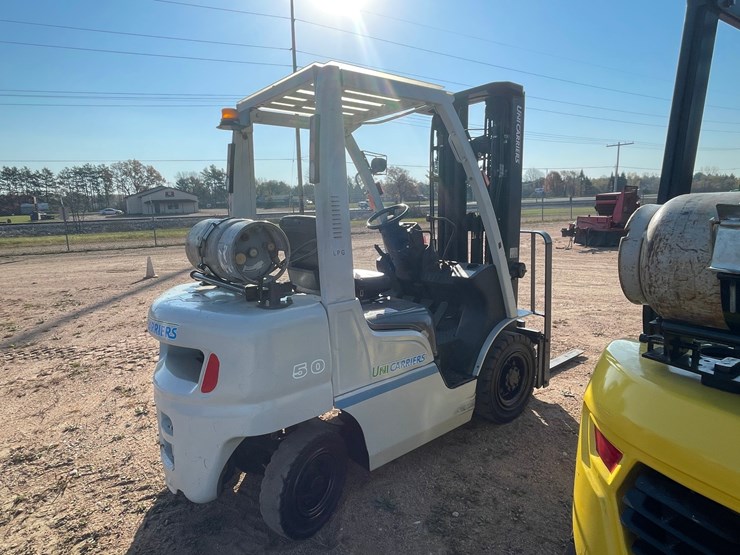 #1883-•-unicarrier-50-lp-forklift-image-4