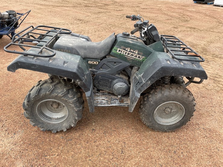 #1043-•-yamaha-600-grizzly-4x4-atv-(no-reg.-card)-image-8