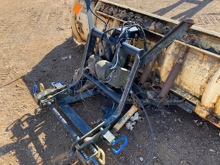 #6983-•-md-ii-truck-mount-snowplow-with-mounting-frame-and-side-wings-image-9