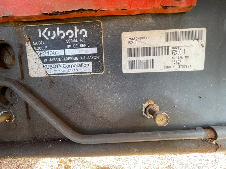 #1019-•-kubota-f2400-4wd-tractor-with-attachments-image-70
