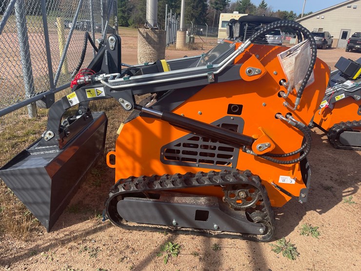 #3202-•-landhonor-mini-skid-steer-loader-image-8